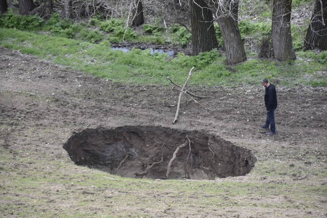 Konya’nın obruk kabusu bir ilimizde daha baş gösterdi 2